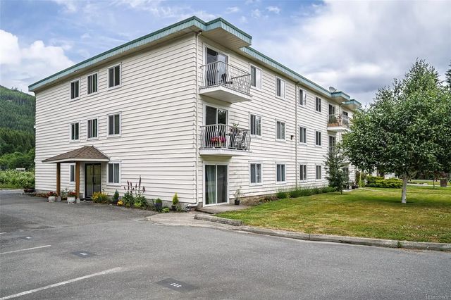 2 of 21 - 611 Macmillan Dr 107, Sayward, BC