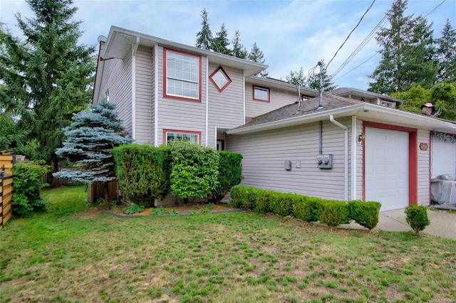 2 of 25 - 1820 1st St A, Courtenay, BC