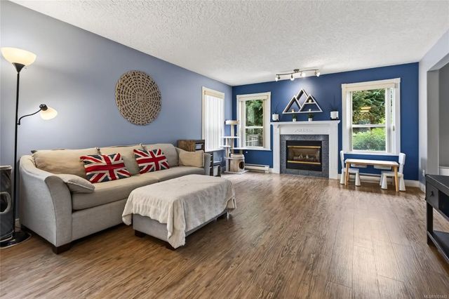 3 of 25 - 1820 1st St A, Courtenay, BC