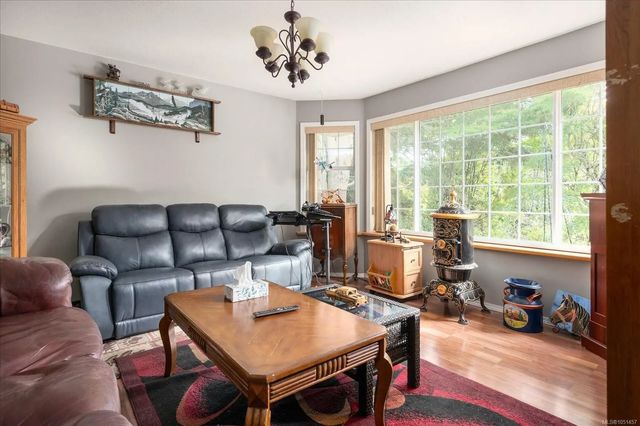 5 of 32 - 555 Hooper Pl, Ladysmith, BC