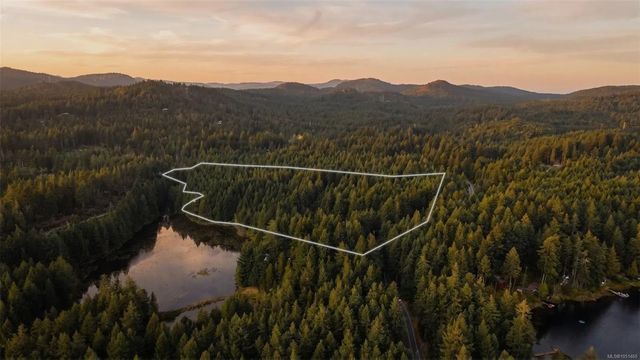 2 of 47 - 1870 Millstream Rd, Highlands, BC