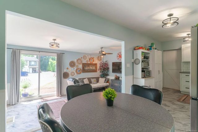 4 of 18 - 4837 Roger St 14, Port Alberni, BC