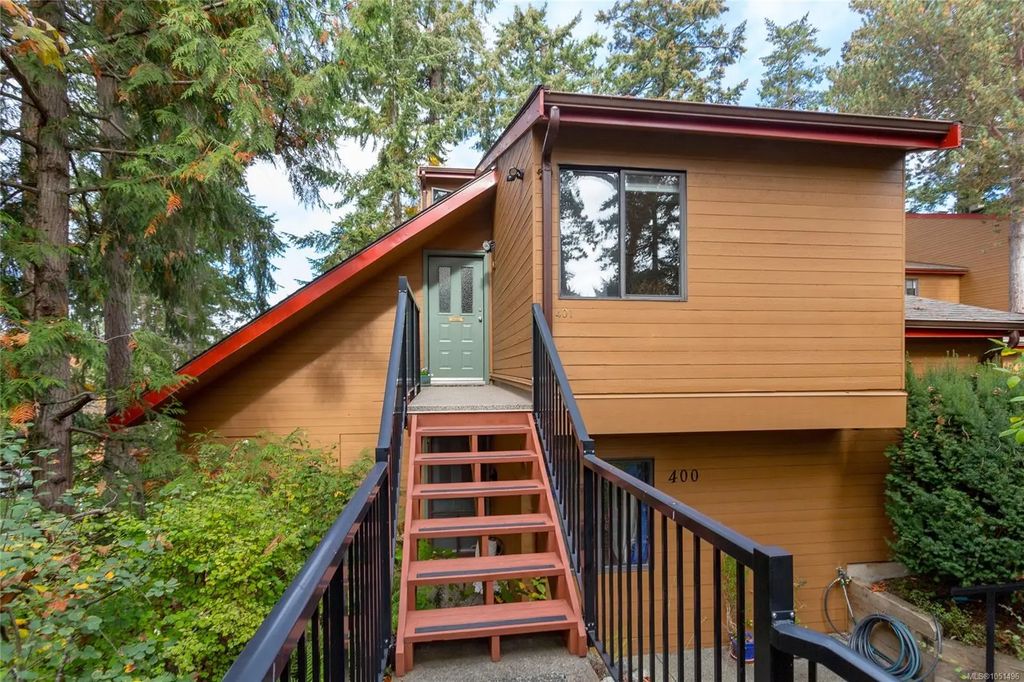 2341 Harbour Rd 401, Sidney