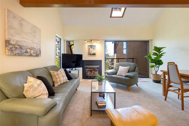 4 of 32 - 2341 Harbour Rd 401, Sidney, BC