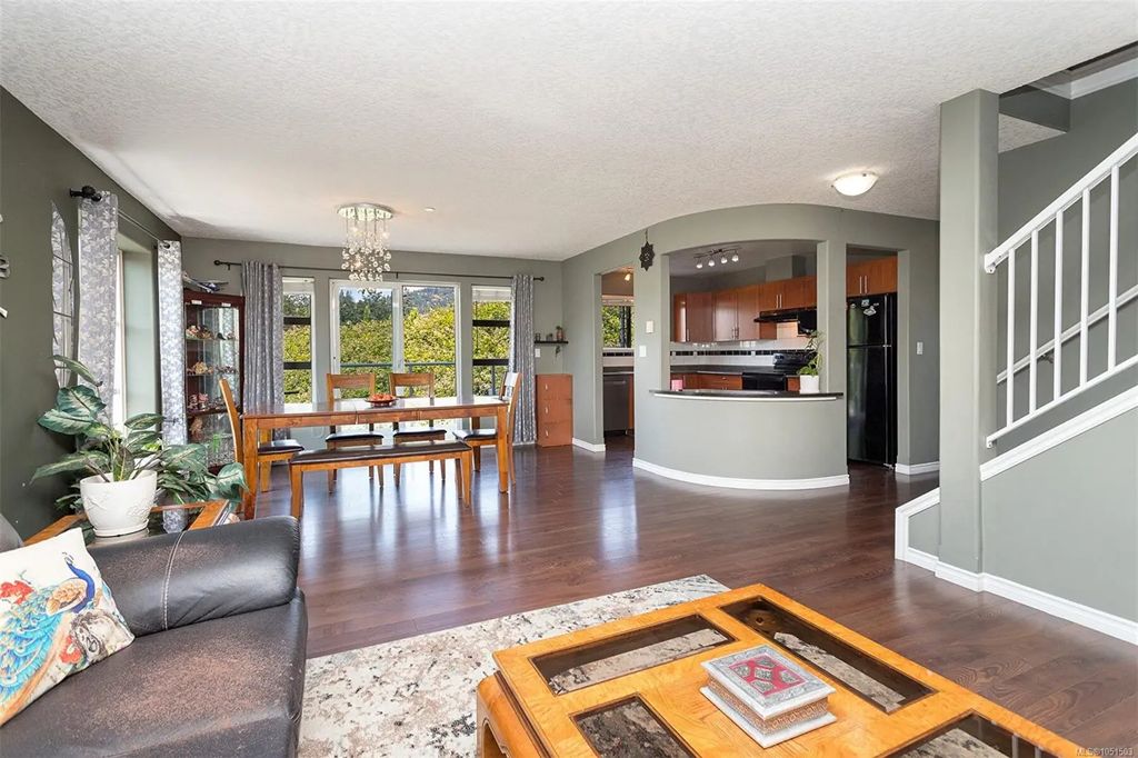 908 Brock Ave 305, Langford