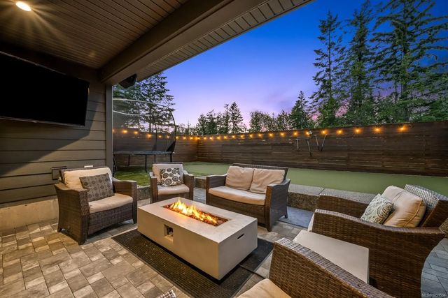 3 of 49 - 1586 Crown Isle Blvd, Courtenay, BC