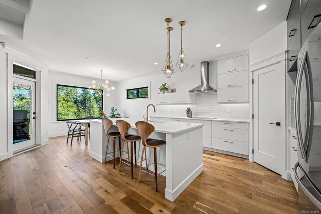 4 of 49 - 1586 Crown Isle Blvd, Courtenay, BC