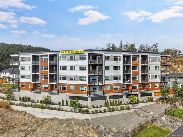 3 of 22 - 2000 West Park Lane 309, View Royal, BC