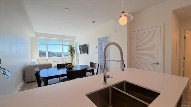 5 of 22 - 2000 West Park Lane 309, View Royal, BC