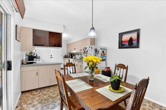 4 of 63 - 3962 Bruce St, Port Alberni, BC