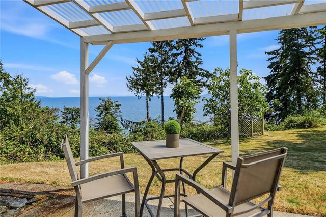2 of 78 - 590 Willow St, Parksville, BC