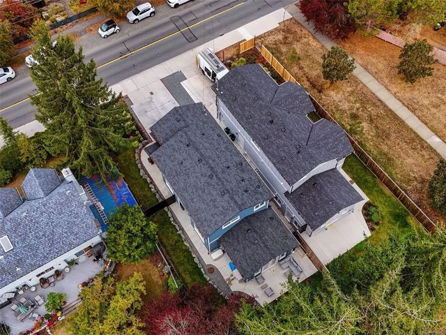 3 of 70 - 4317 Majestic Dr, Saanich, BC