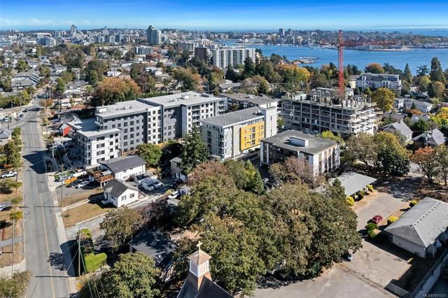 5 of 54 - 847 Old Esquimalt Rd, Esquimalt, BC