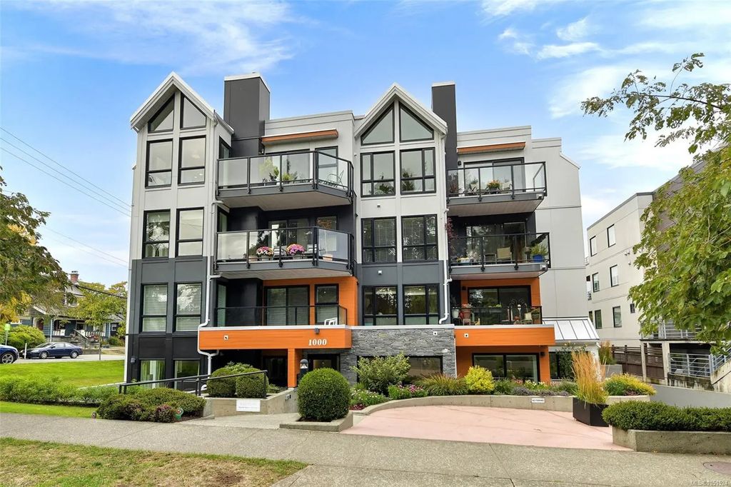 1000 Park Blvd 401, Victoria