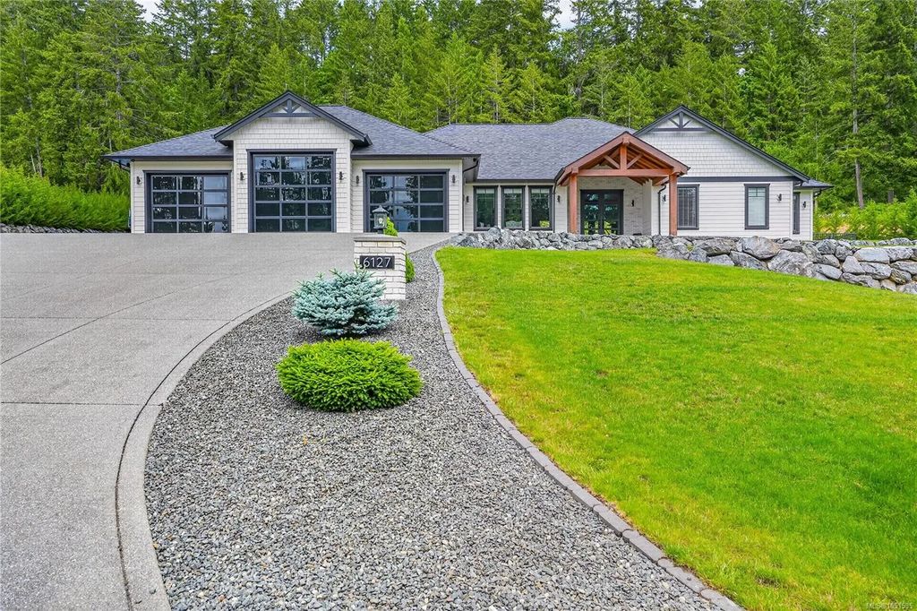 6127 Chase Dr, Port Alberni
