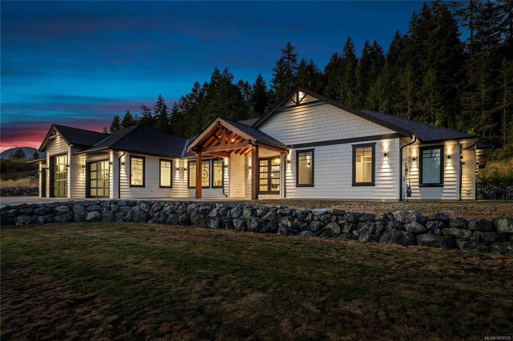 6127 Chase Dr, Port Alberni