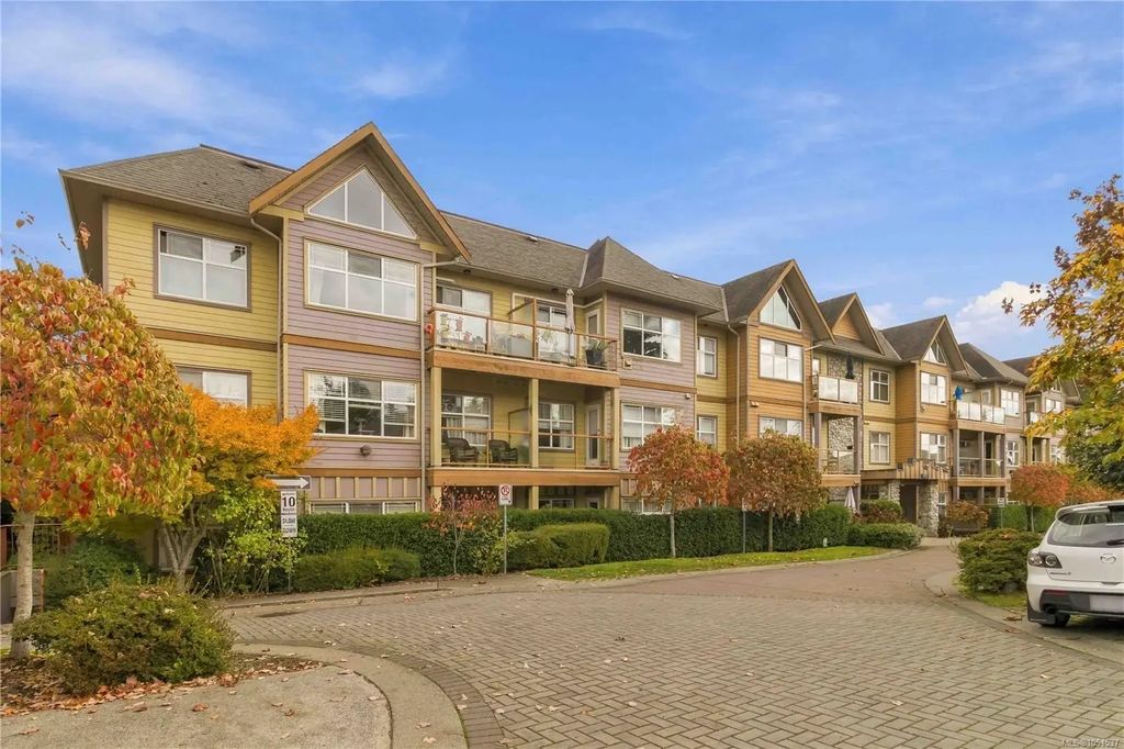 1959 Polo Park Crt 308, Central Saanich