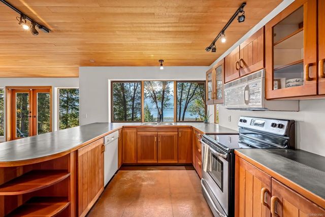 5 of 63 - 6161 Lacon Rd, Denman Island, BC