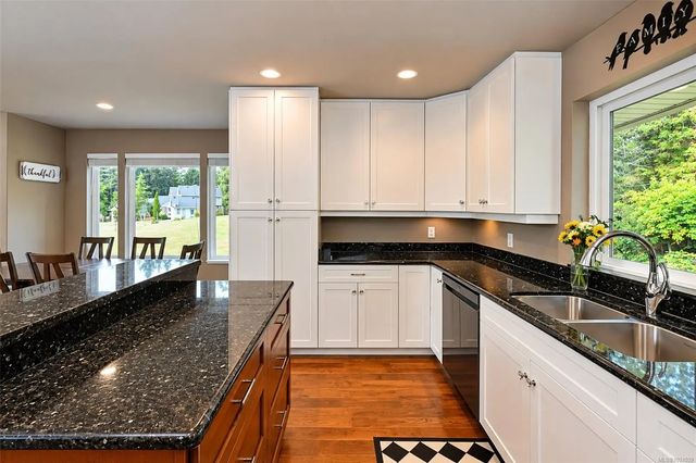 4 of 99 - 2839 Wedgewood Dr, Duncan, BC