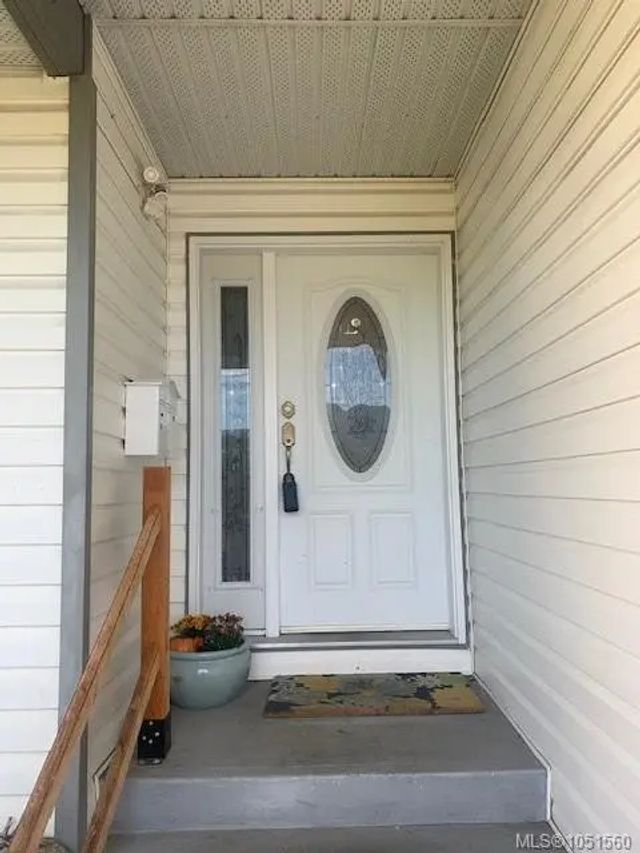 3 of 24 - 702 Hamilton Ave, Nanaimo, BC