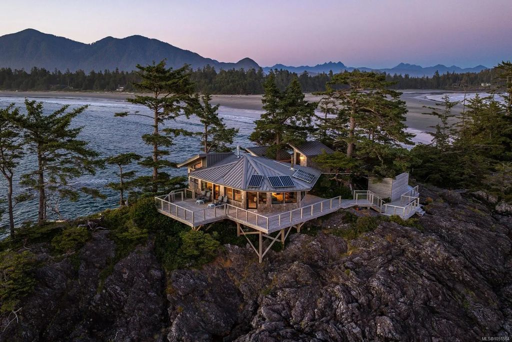 0 Frank Island, Tofino