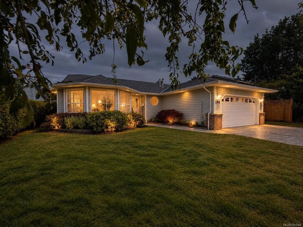 688 Albatross Cres, Campbell River