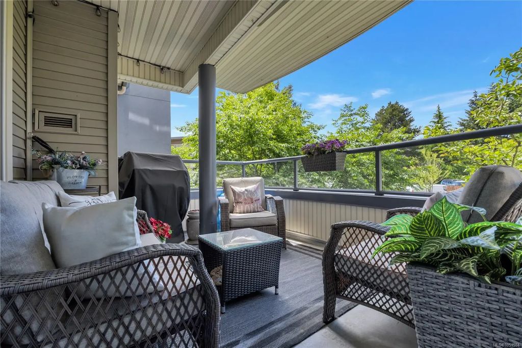 770 Poplar St 204, Nanaimo