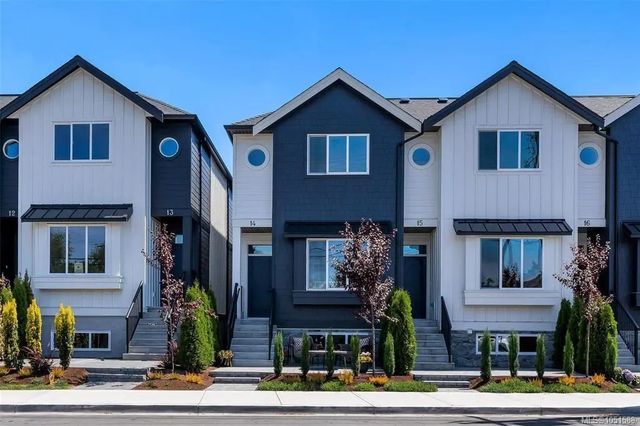 2 of 34 - 10145 Fifth St 7, Sidney, BC