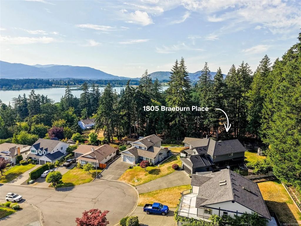 1805 Braeburn Pl, Duncan