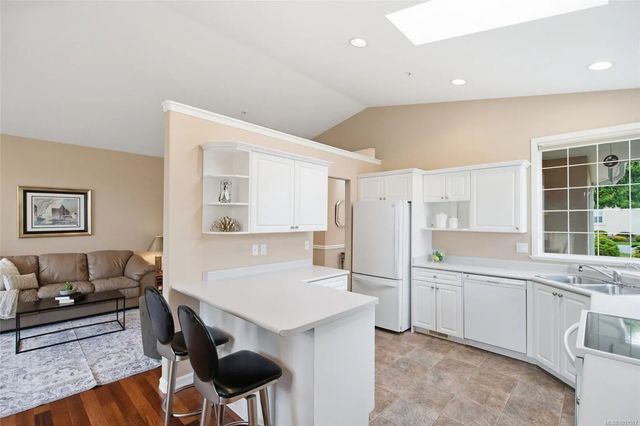5 of 34 - 6154 Saturna Ave, Nanaimo, BC