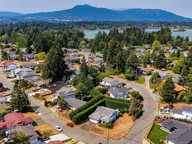 4 of 28 - 1867 Deborah Dr, Duncan, BC