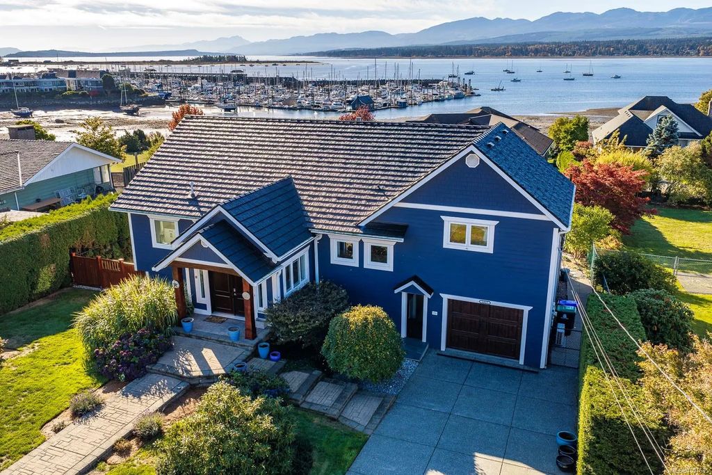 1935 Taylor Ave, Comox