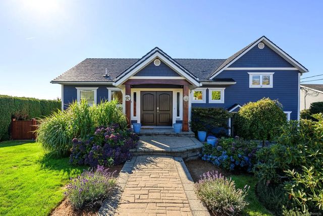 2 of 85 - 1935 Taylor Ave, Comox, BC