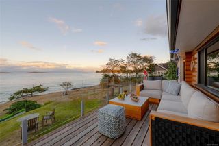 1388 Reef Rd, Nanoose Bay