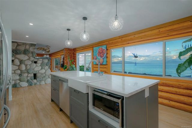 4 of 50 - 1388 Reef Rd, Nanoose Bay, BC
