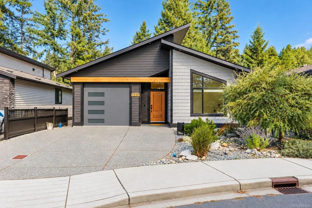 5938 Stillwater Way, Nanaimo
