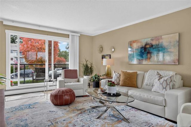 5 of 37 - 255 Hirst Ave W 202, Parksville, BC