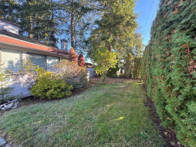 2 of 24 - 632 Erickson Rd, Campbell River, BC