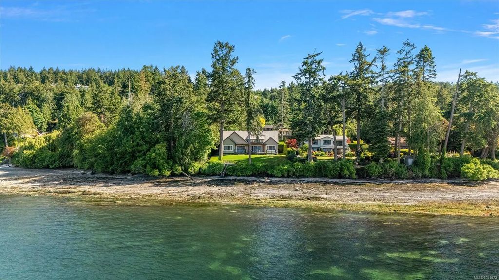 11665 Jupata Way, North Saanich