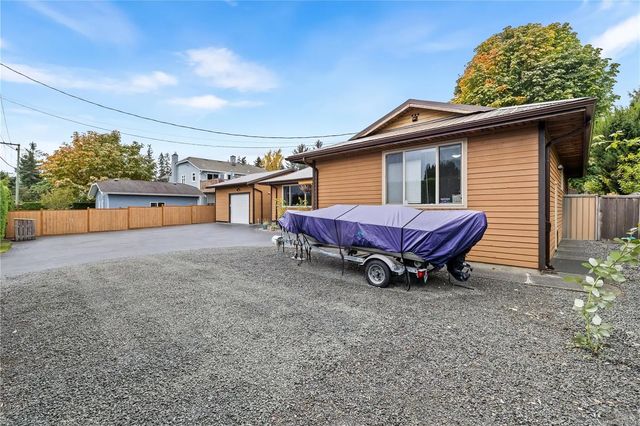 4 of 34 - 2170 Alder St S, Campbell River, BC