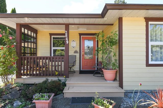2 of 39 - 2849 Penrith Ave, Cumberland, BC