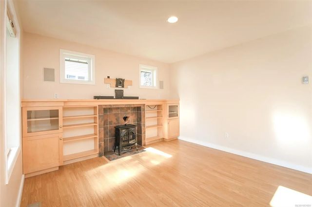 5 of 39 - 2849 Penrith Ave, Cumberland, BC