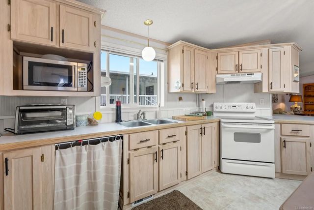 3 of 13 - 4714 Muir Rd 11, Courtenay, BC