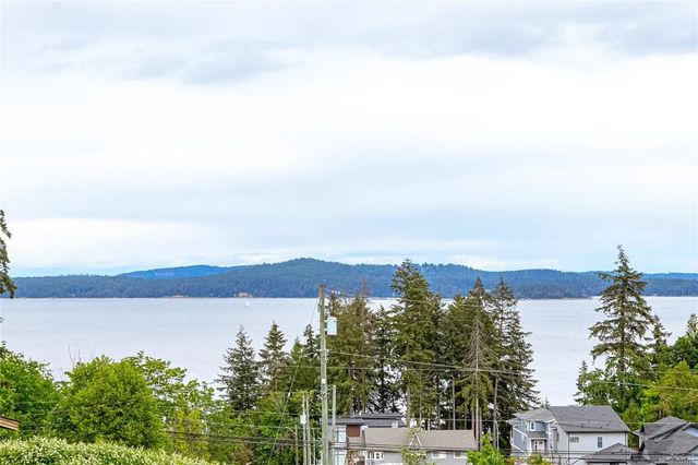 2 of 44 - 3205 Douglas St, Chemainus, BC