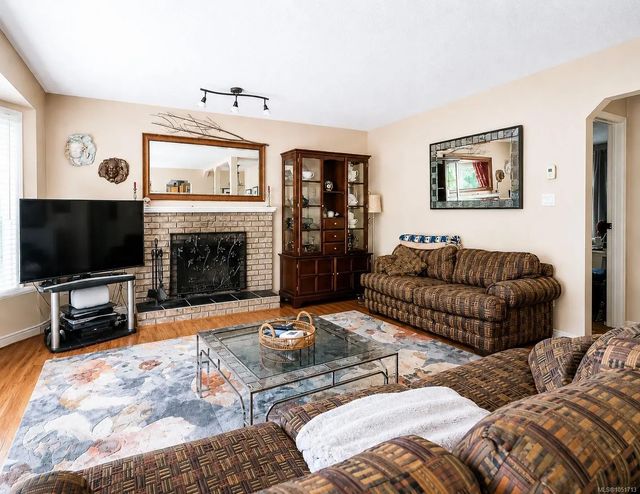 3 of 61 - 2162 Stelly's Cross Rd, Central Saanich, BC