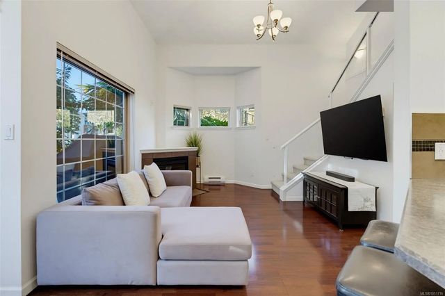 3 of 42 - 791 Station Ave 207, Langford, BC