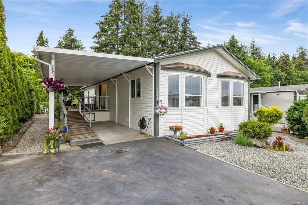 1948 Valley Oak Dr, Nanaimo