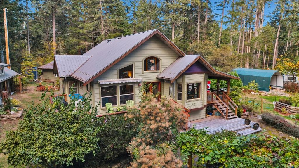2575 Coho Dr, Gabriola Island