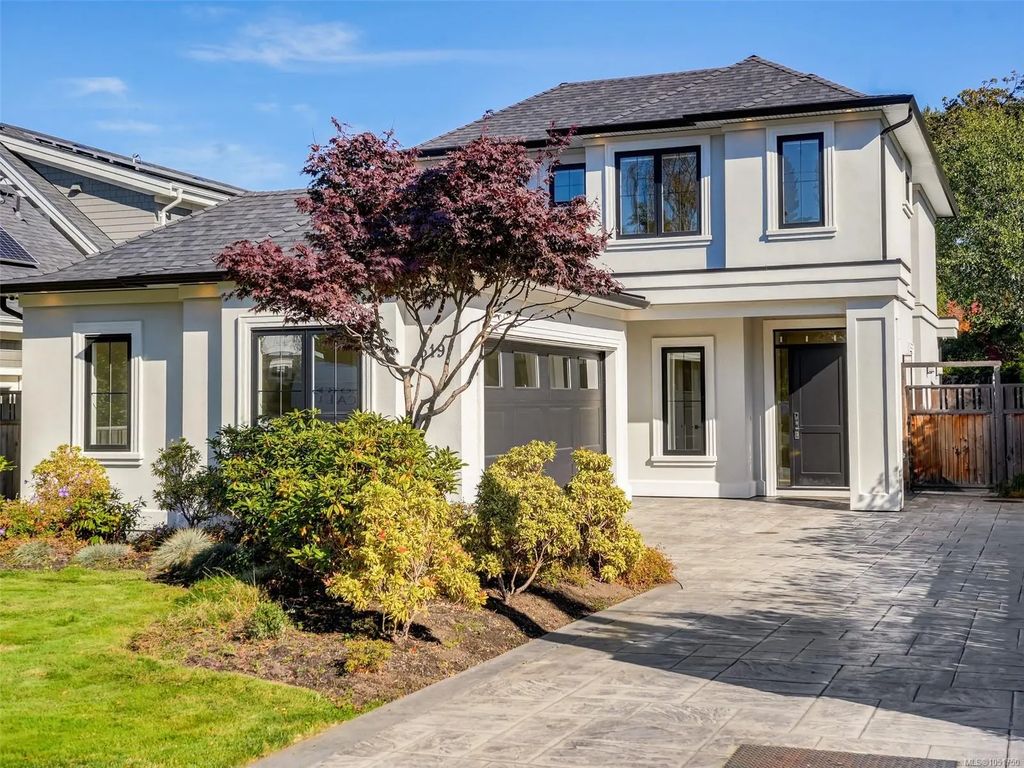 619 Oliver St, Oak Bay