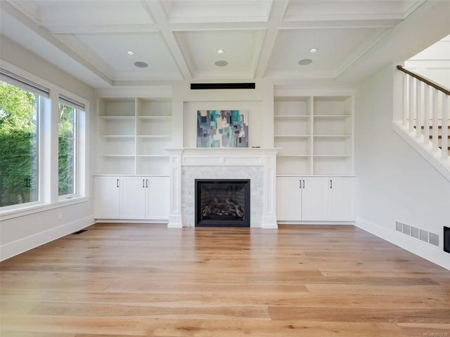 3 of 37 - 619 Oliver St, Oak Bay, BC